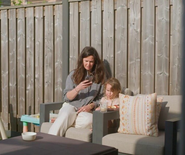 Doortje Smithuijsen onderzoekt waarom het zo lastig is om Instagram dicht te klikken