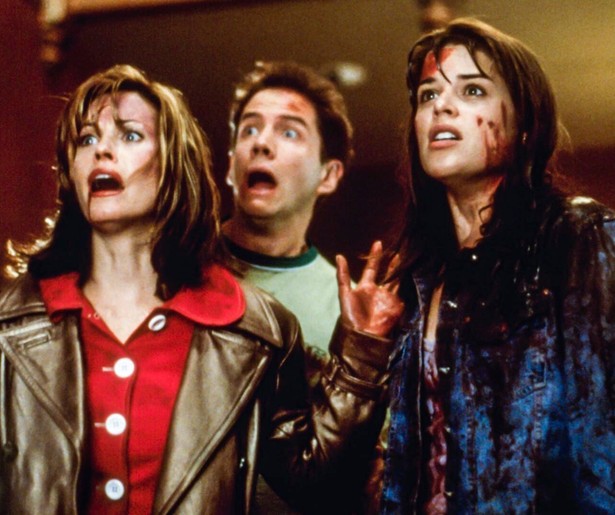 Courteney Cox vecht in Scream tegen een seriemoordenaar die zijn klassiekers kent