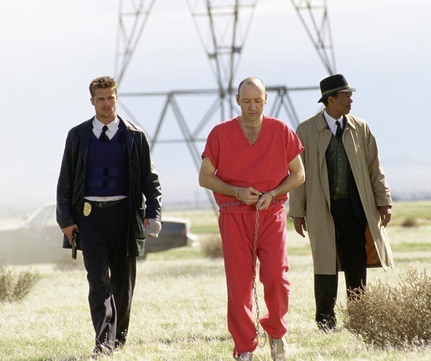Morgan Freeman en Brad Pitt lossen moorden op in Se7en