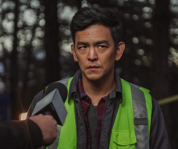 John Cho doet er alles aan om zijn dochter op te sporen in Searching