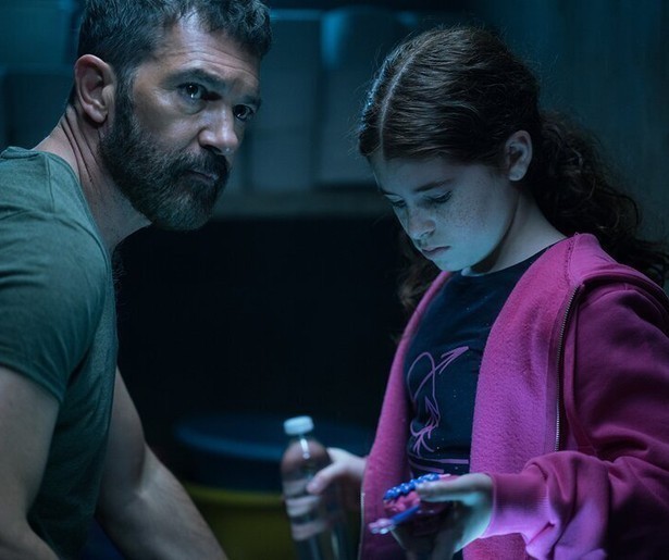 Antonio Banderas vecht tegen een criminele bende in Security