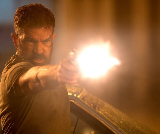 Antonio Banderas vecht tegen een criminele bende in Security