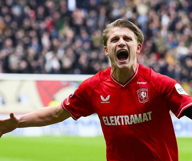 De strijd om de derde plek in de Eredivisie barst wederom los