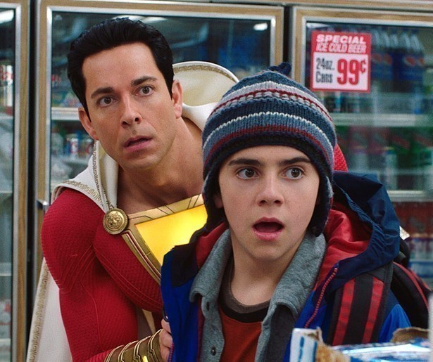 Asher Angel heeft opeens superkrachten in Shazam!