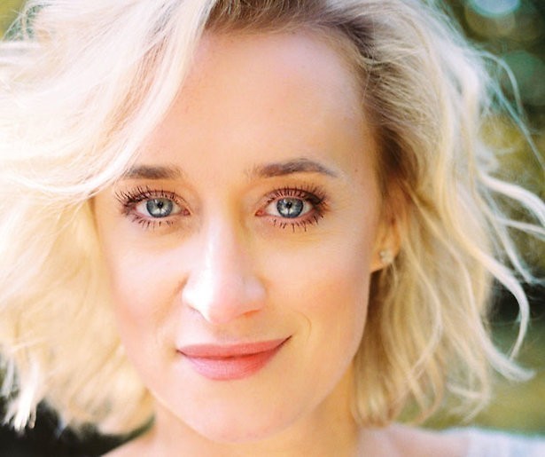 Eva Jinek en Twan Huys gast in Opium op Oerol