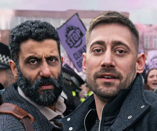 Het tweede seizoen van de Britse misdaadserie Showtrial gaat van start op NPO 2