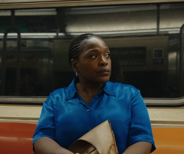 Simone Weimans ontdekt koloniale littekens in Simone en de Roofstaat