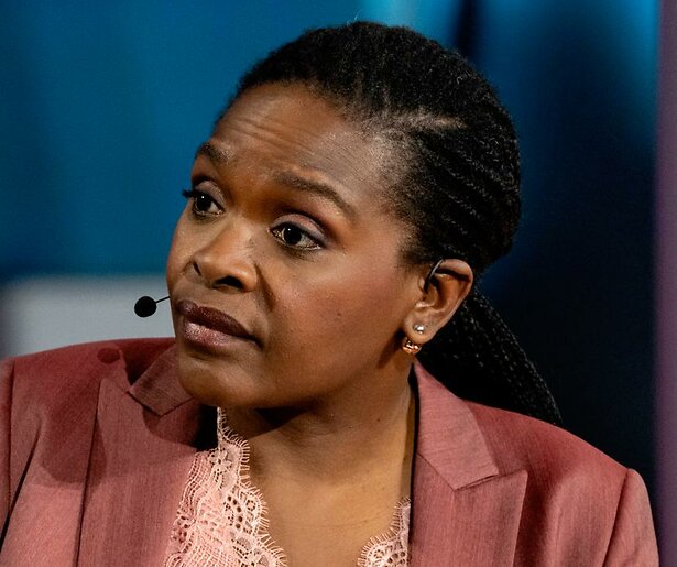 Simone Weimans doet verslag van de Nationale Herdenking Slavernijverleden 2025