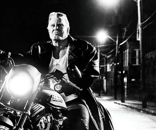 Mickey Rourke doet alles voor wraak in Sin City