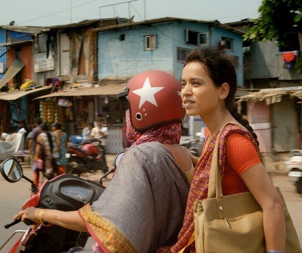 Sir over de liefde tussen mensen uit verschillende sociale klassen