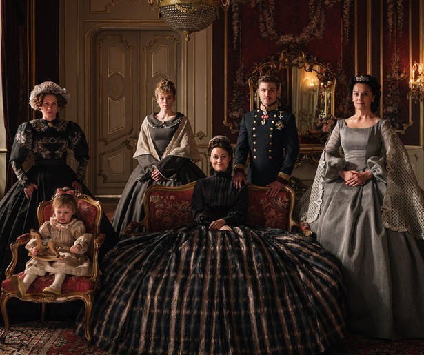 Sisi sluit het eerste seizoen af met een dubbelaflevering