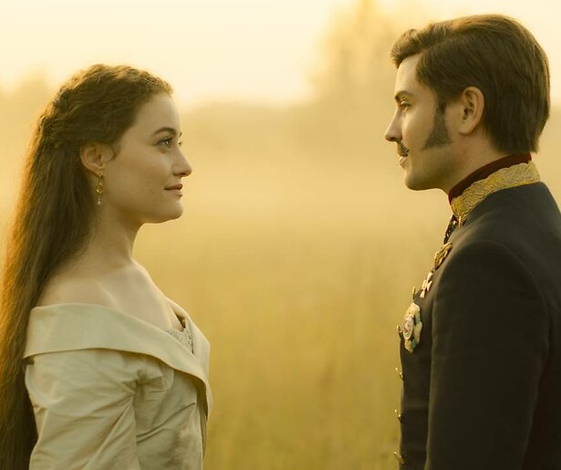 Sisi moet nog een flinke strijd leveren in het slot van het vierde seizoen