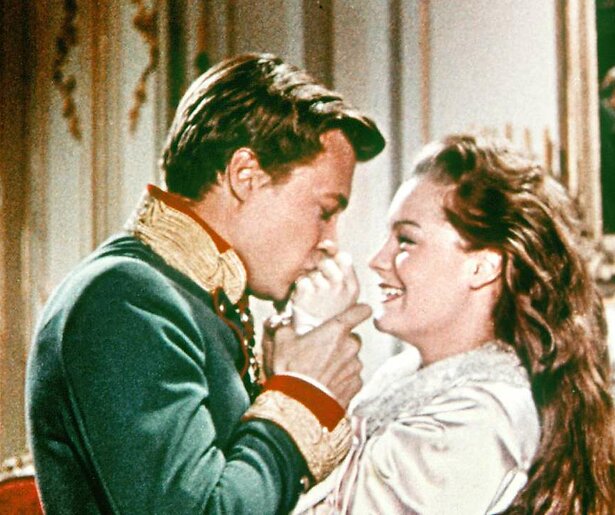 Romy Schneider komt bedrogen uit in Sissi, De Jonge Keizerin