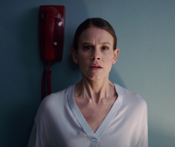 Sosie Bacon is haar leven niet zeker in horrorfilm Smile