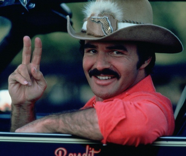Burt Reynolds trapt het gas nog een keer in in het tweede deel van Smokey and the Bandit