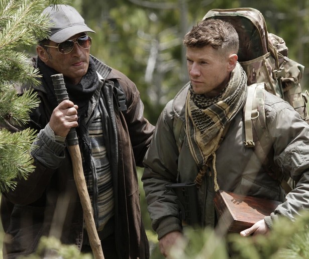 Chad Michael Collins en Billy Zane zoeken een mol in Sniper: Ghost Shooter