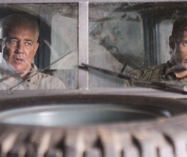 Chad Michael Collins en Billy Zane vechten voor hun leven in Sniper: Reloaded