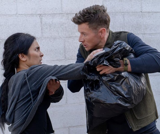 Chad Michael Collins neemt het recht in eigen handen in Sniper: Rogue Mission