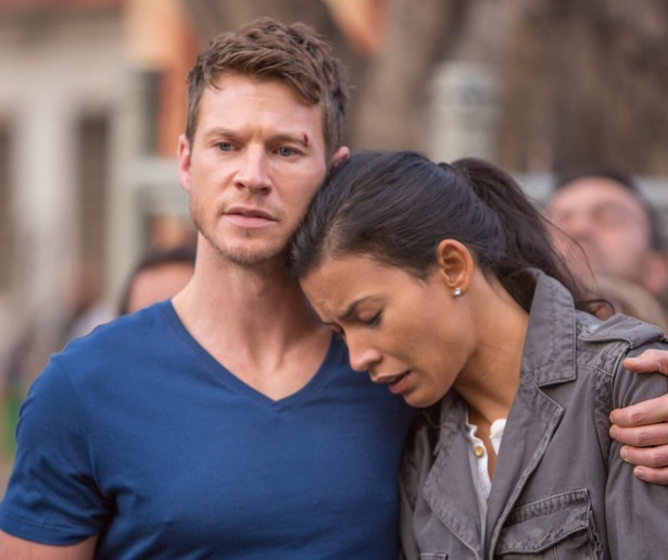 Chad Michael Collins in actie tegen de drugsbaron in Sniper: Ultimate Kill