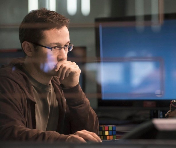 Joseph Gordon-Levitt klapt uit de school in biografie Snowden