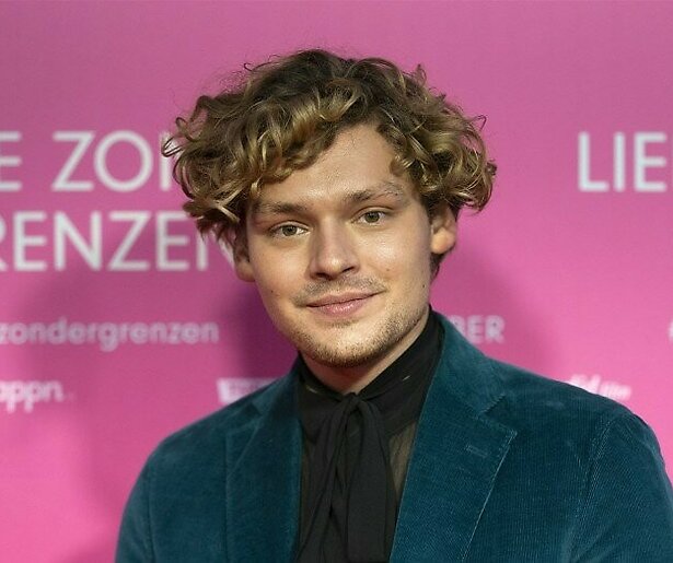 Videosnack: Soy Kroon en Abbey Hoes zingen Costa!!-lied