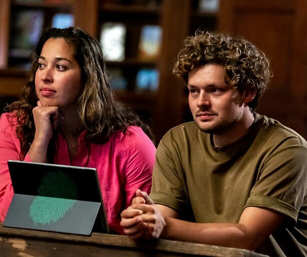 De kandidaten van Wie Is de Mol? 2023 maken zich op voor de halve finale