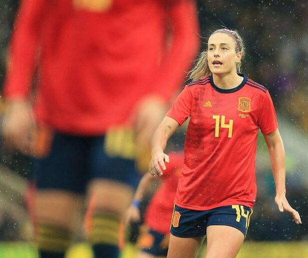 Alexia Putellas en haar Spaanse elftal nemen het op tegen Finland