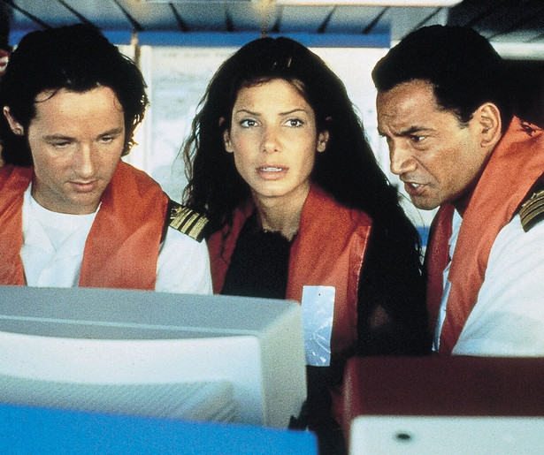 Sandra Bullock heeft geen rust op vakantie in Speed 2: Cruise Control