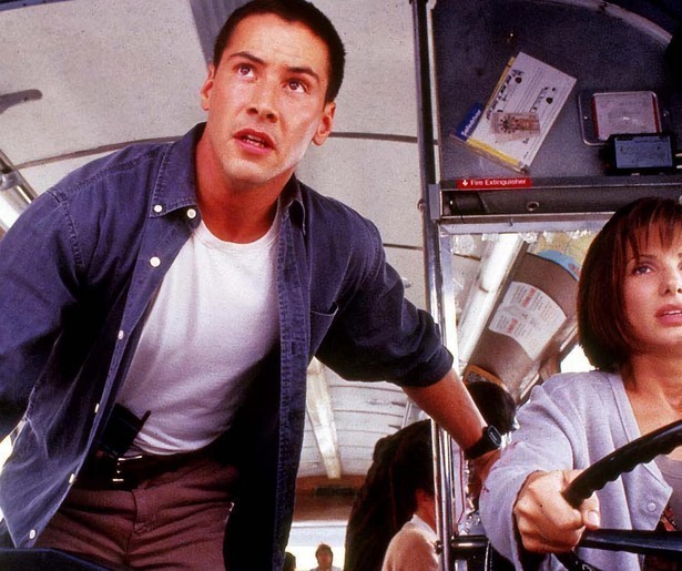 Keanu Reeves en Sandra Bullock racen door L.A.