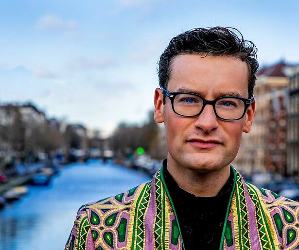 Splinter Chabot is terug met een nieuwe reeks Ondertussen aan de Hofvijver