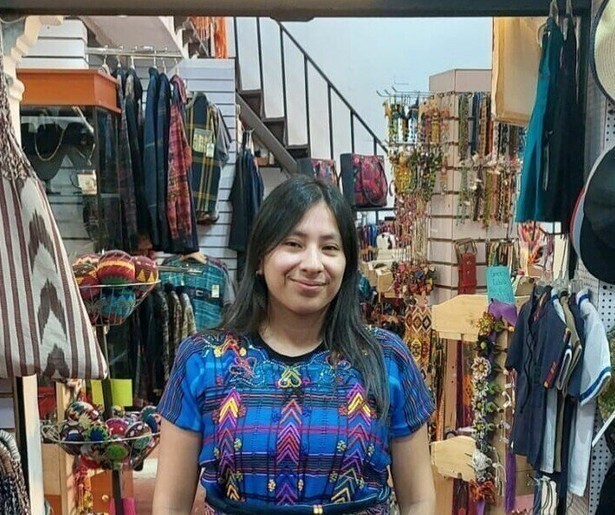 Spoorloos-presentator Derk Bolt gaat in Guatemala op zoek voor Gabriëlla