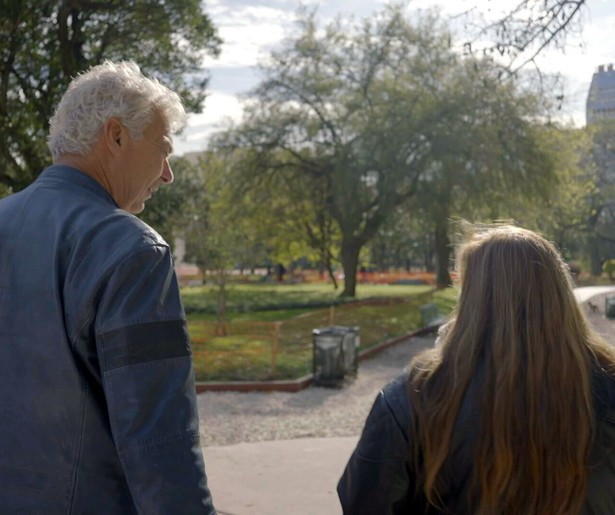 De uit Argentinië geroofde Ana doet haar verhaal in Spoorloos