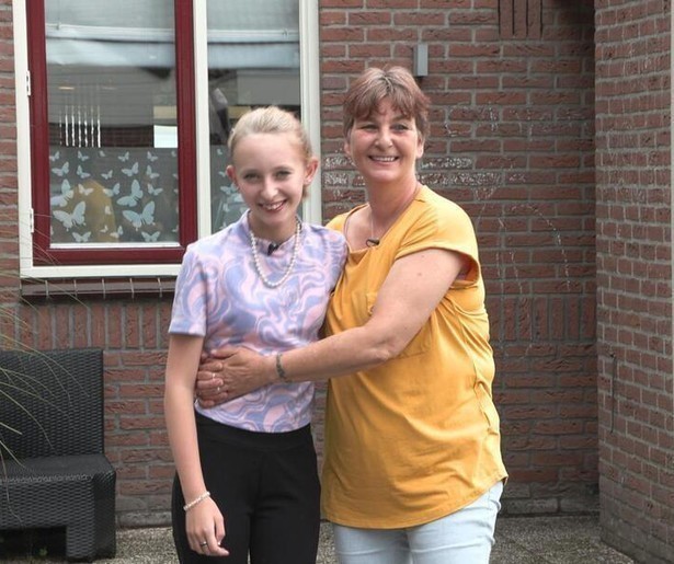 Moeder Jolanda en dochter Kyana mogen naar Los Angeles in Steenrijk, Straatarm