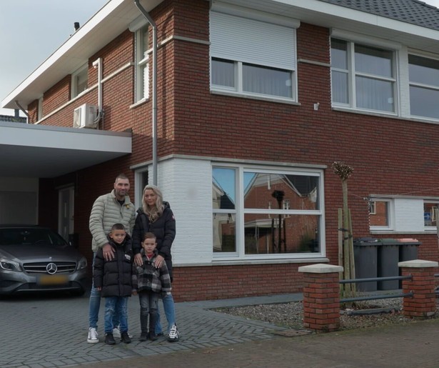 Influencer Kimberly Barkey ruilt van leven met een gevlucht Syrisch gezin in Steenrijk, Straatarm