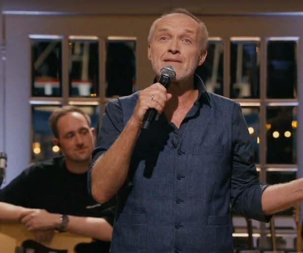 De TV van gisteren: Kijkers onder de indruk van Stef Bos in Onvergetelijke Liedjes