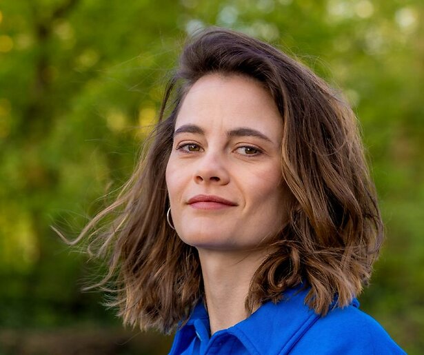 Suus blijft worstelen met haar gevoelens voor Reza in Dertigers