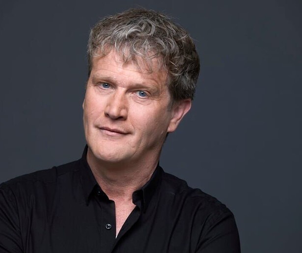 Alberto Stegeman confronteert oplichter Patrick van de V. in Stegeman op de Bres