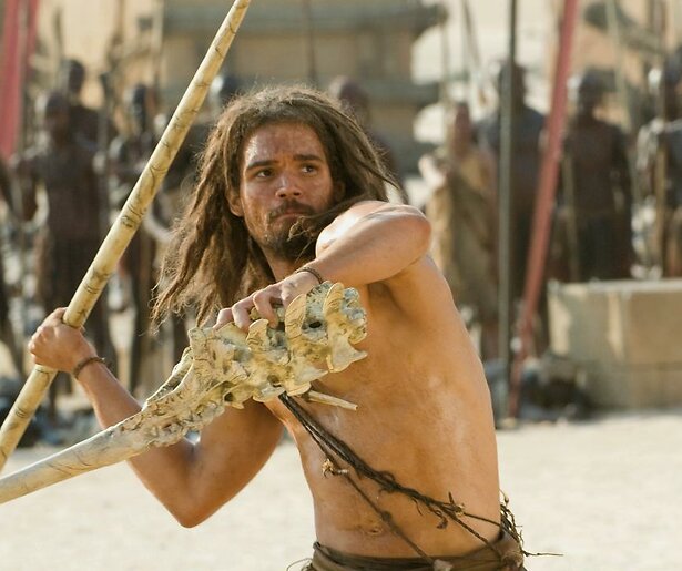 Steven Strait vecht tegen mammoeten in 10,000 BC
