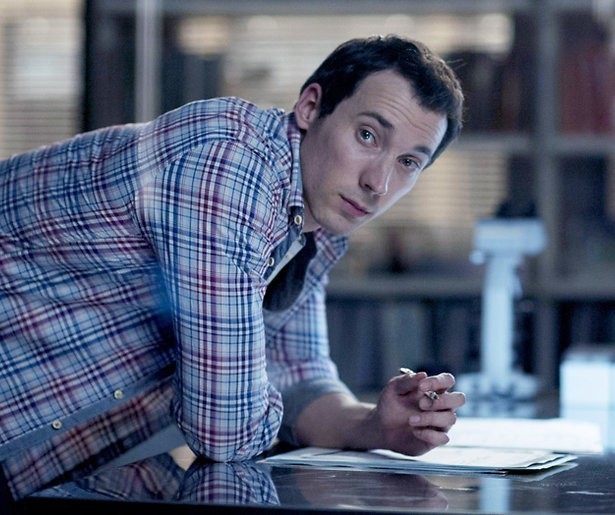 David Caves over het handschoenengeheim van Silent Witness
