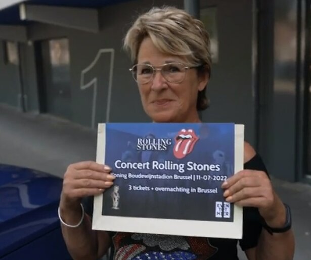 Kijkers in tranen: Corry krijgt nieuwe Stones-kaarten in Even tot hier