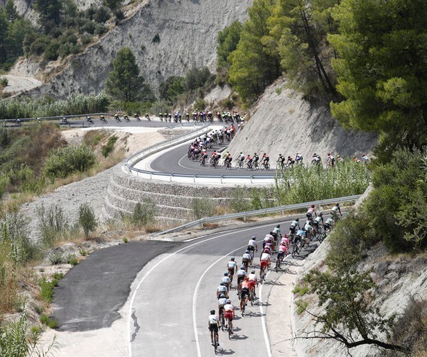 De Vuelta-renners gaan klimmen in de Sierra Nevada