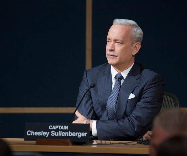 Tom Hanks maakt een spectaculaire noodlanding in biografische film Sully