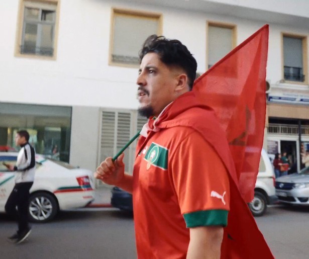 Rapper ICE gaat op pad met Marokkaanse voetbalhelden