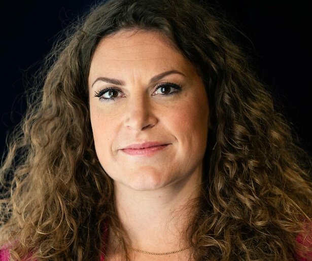 Suse van Kleef heeft alle vertrouwen in de Oranjeleeuwinnen: 'Ze kunnen Europees kampioen worden' 