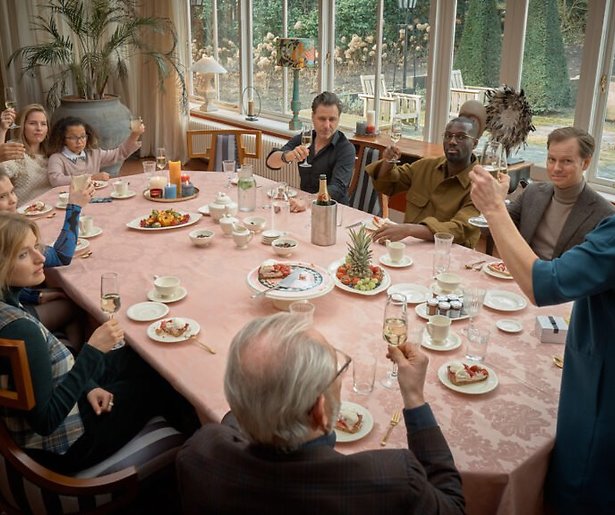 De TV van gisteren: Swanenburg opent onder het miljoen