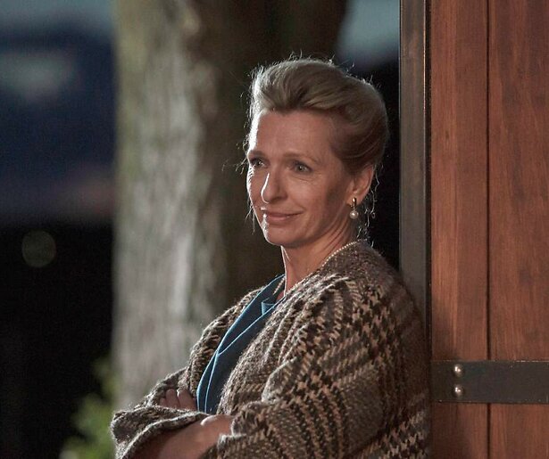 Tine Joustra weet precies wat ze doet in voorlaatste aflevering Swanenburg