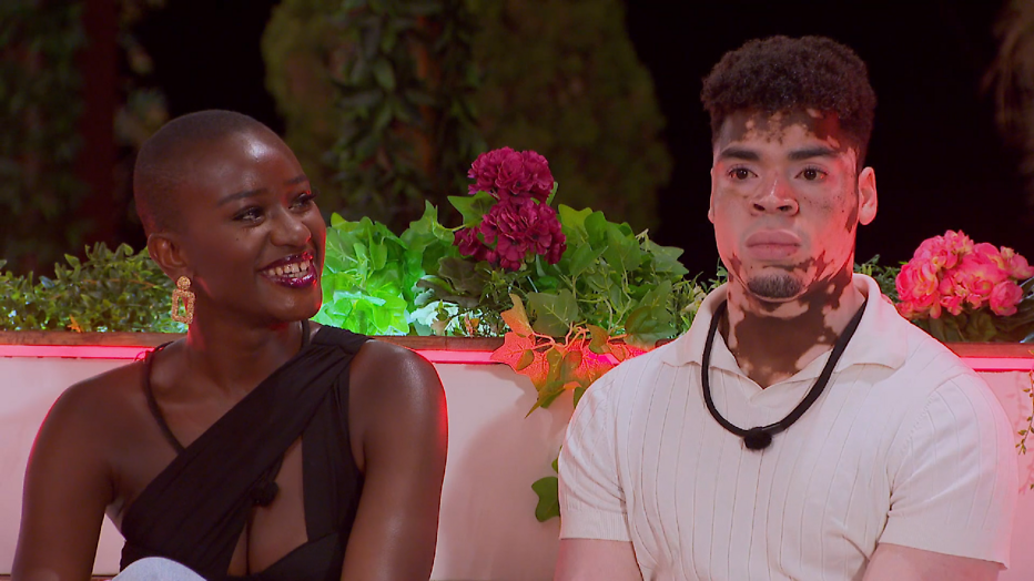 Tene en Gideon in Love Island. Tene en Gideon in Love Island.