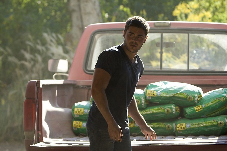 Foto brengt Zac Efron geluk Foto brengt Zac Efron geluk