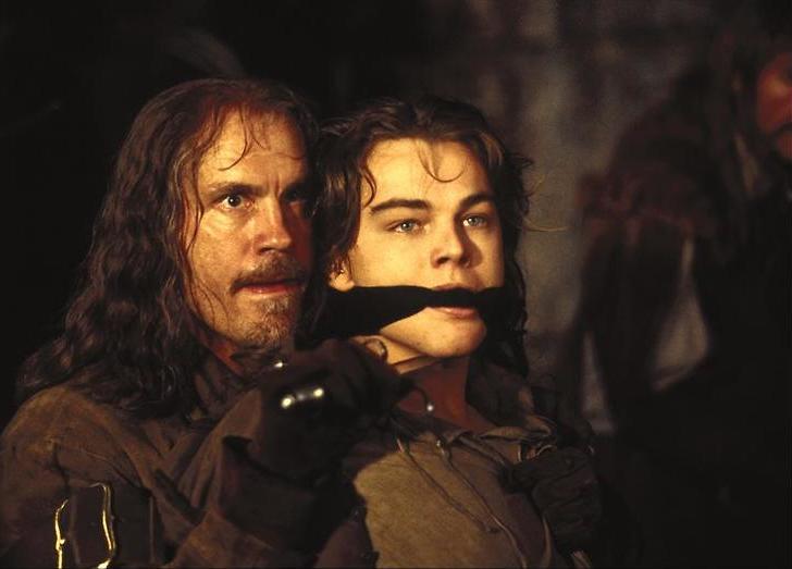 Leonardo DiCaprio tegen Leonardo DiCaprio in The Man in the Iron Mask Leonardo DiCaprio tegen Leonardo DiCaprio in The Man in the Iron Mask