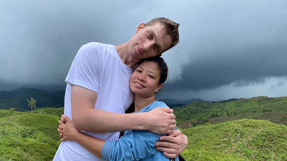 Matt & Maria (The Nevermets)